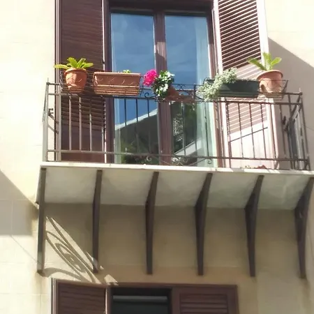Apartment Charming Mezzanine Flat In Centre Palermo