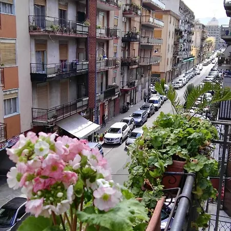 Apartment Charming Mezzanine Flat In Centre *