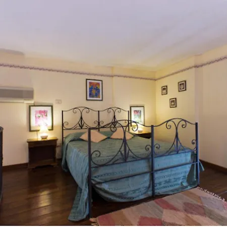 Apartment Charming Mezzanine Flat In Centre *