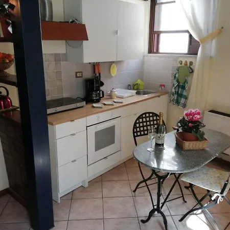 Charming Mezzanine Flat In Centre * Palermo