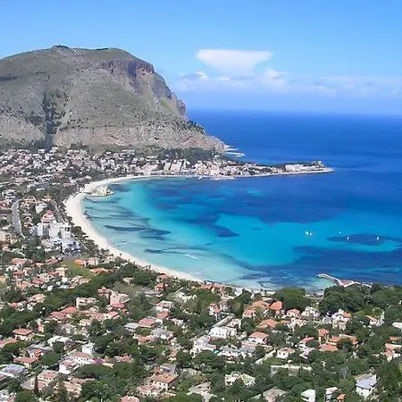 Mondello Rose House *