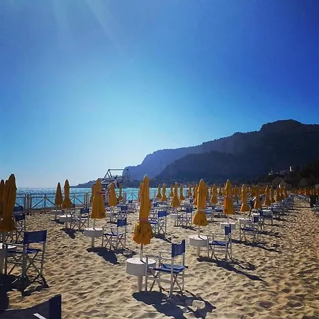 Blue Sea Mondello