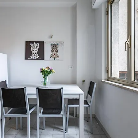 Via Liberta Roomy Apartament *
