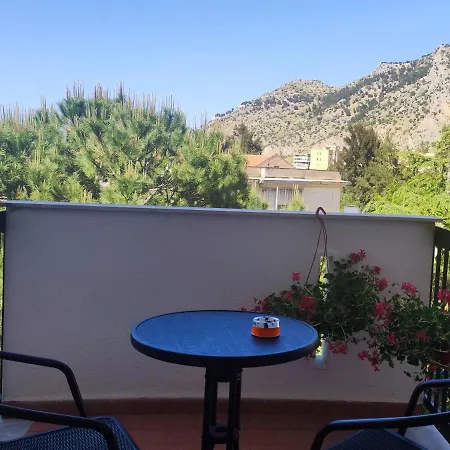 Apartment Amuni And Lt *