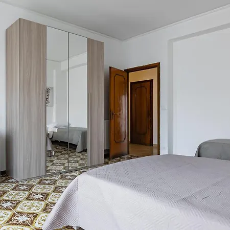 Via Liberta Roomy *