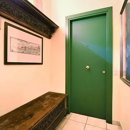 Apartment Iflat Al Vicolo Del Centro Palermo