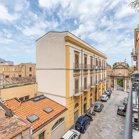 Apartment Stylish Near Piazza Magione By Wonderful Italy