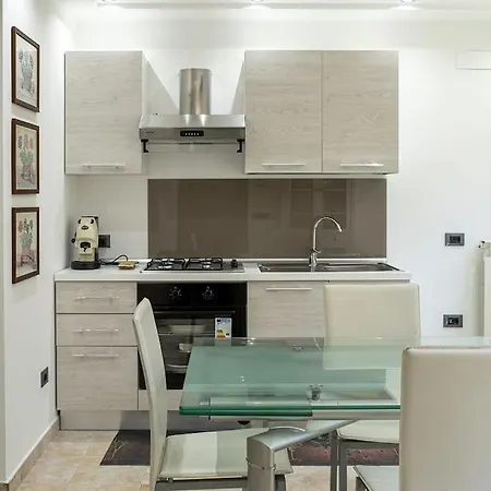 Appartamento Delle Magnolie Quite Place Next To The Sea *