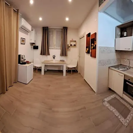 Apartment Casetta Dante 130