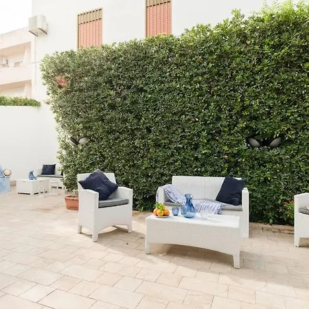 Privata A 800 Mt Dal Mare Villa *