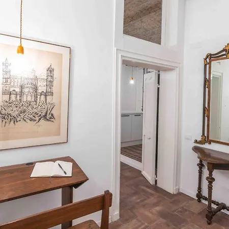 Apartment Calderai 82 1 E 2 *