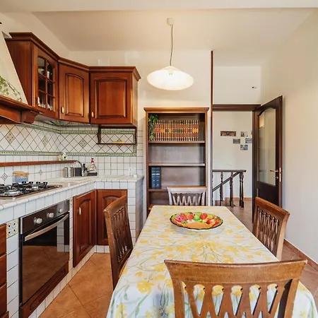 Mondello House 3 Bedrooms Holiday home Palermo
