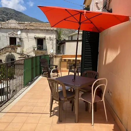 Al Baglio Low Cost 2 : Casa Dei Colori Apartment