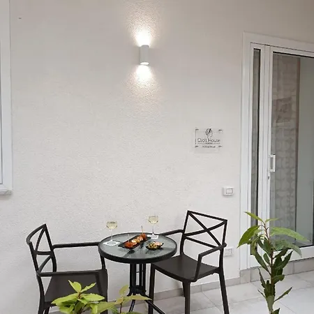 Clio's House -
