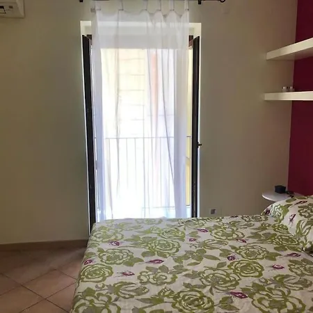 Happie Apartment