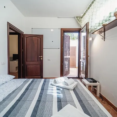 Holiday home Mondello House 3 Bedrooms *