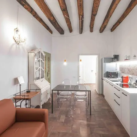 Apartment Calderai 82 1 E 2 *
