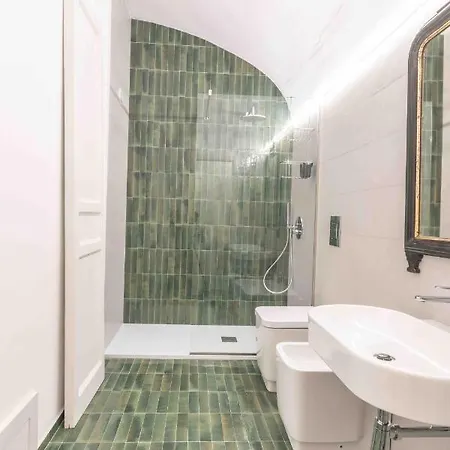 Apartment Calderai 82 1 E 2 *