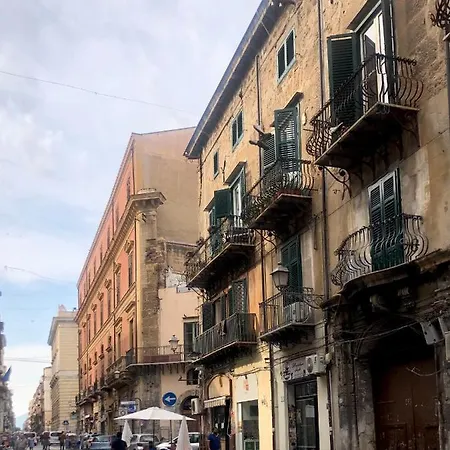 Apartment Calderai 82 1 E 2