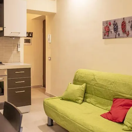 Domus Ameliae Cozy And Charming Apt At Cathedral Palermo