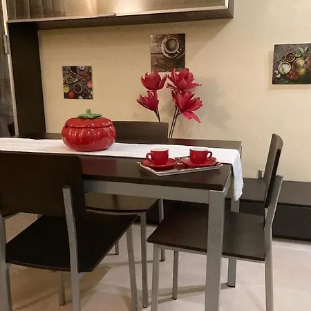 Apartment Domus Ameliae Cozy And Charming Apt At Cathedral Palermo