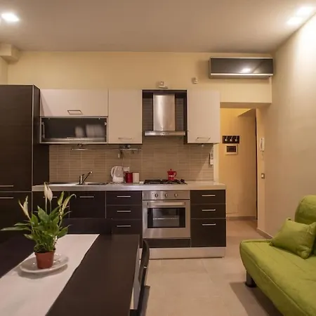 Domus Ameliae Cozy And Charming Apt At Cathedral *