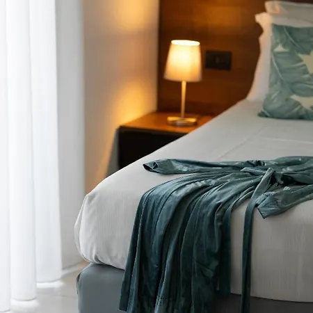 Palazzo Sovrana Serviced Luxury 公寓式酒店 4*