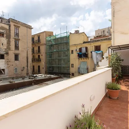 La Casa Del Cacciatore - Alloggio Con Terrazzo Palermo