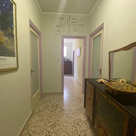לינה וארוחת בוקר Stella Maris 4*