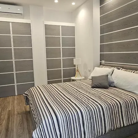 Live Ci'cala Apartment *