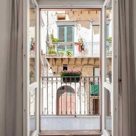 Le Porte Del Kassaro Apartment Palermo