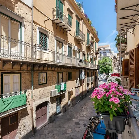 Le Porte Del Kassaro Apartment *