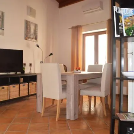 Vecchio Cortile Holidays