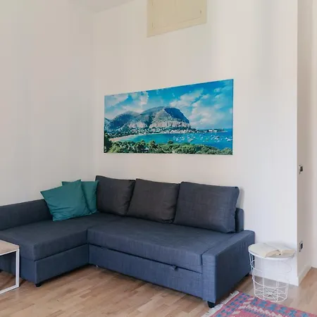 Casa Di Vetro * Palermo
