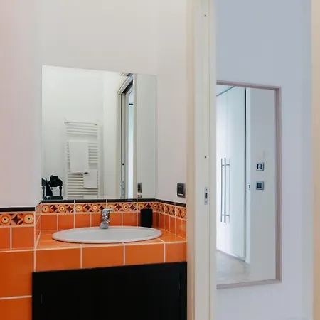 Casa Di Vetro