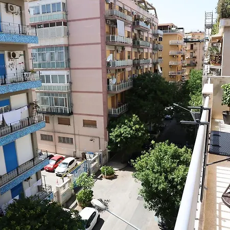Apartamento La Casa Del Maggiore, Tra Mare E Centro Palermo