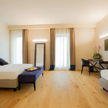 Politeama Hotel 4*