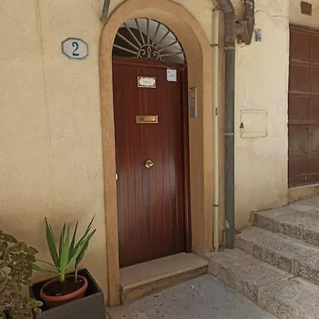Apartment A Terrace In The Heart Of