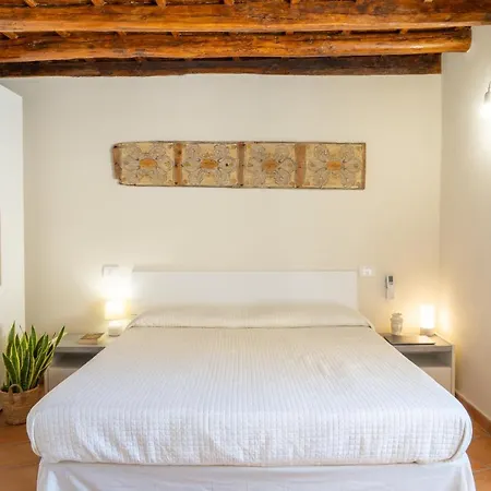 Calesi Apartment *