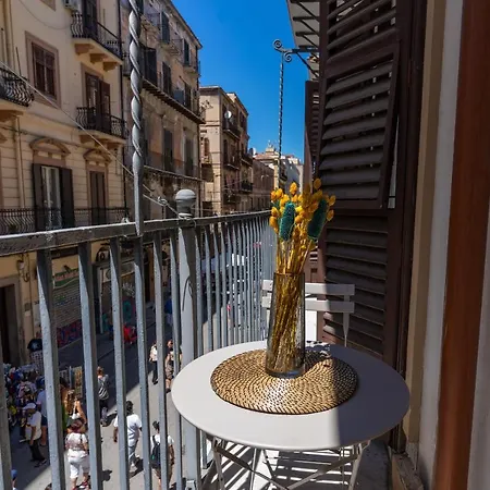 Apartamento Four Luxury *