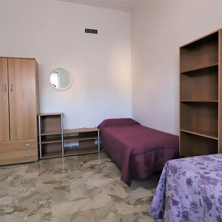 Aperitif - Happy Time - Naturist Culture Under 40 Tourists And Students - Free Bed For Volunteers