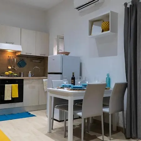 Apartment Santa Cecilia House Centro Palermo-350 Mt Stazione Palermo