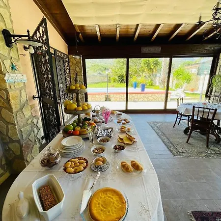 Inserra Deluxe Bed & Breakfast *