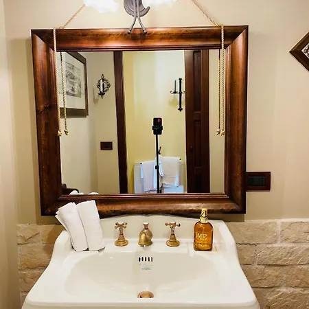 Inserra Deluxe Bed & Breakfast