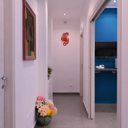 Le Porte Del Centro Bed & Breakfast 2*