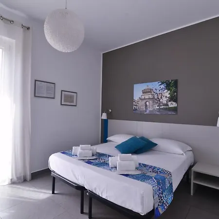 Le Porte Del Centro Bed & Breakfast 2*