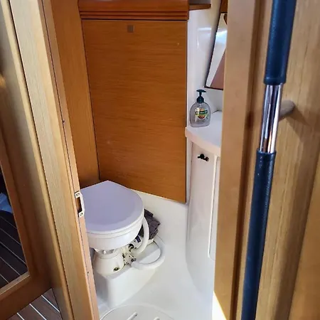 Lunablu Boat&sail Botel Palermo