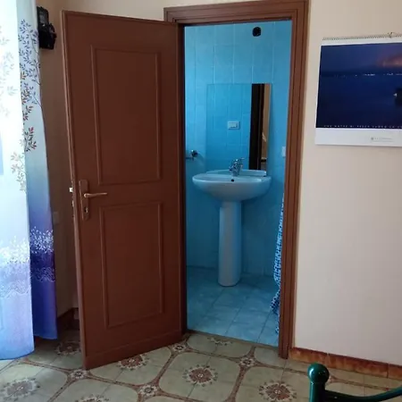 Case Oliva, Stanza Con Bagno Privato E Ingresso Indipendente Holiday home