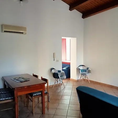 Casa Faby Apartment *