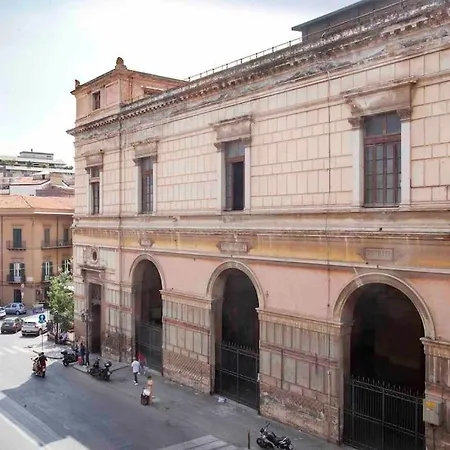 The House Politeama Historic Center Apartment Palermo